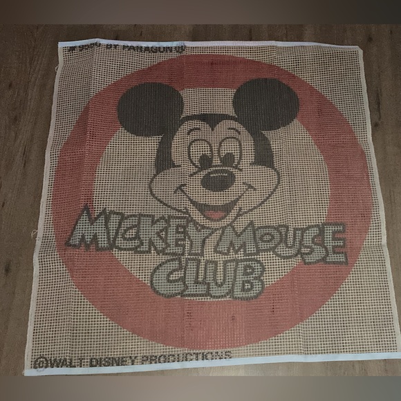 MICKEY MOUSE CLUB LATCH HOOK CANVAS By Paragon Needlepoint - Picture 3 of 10